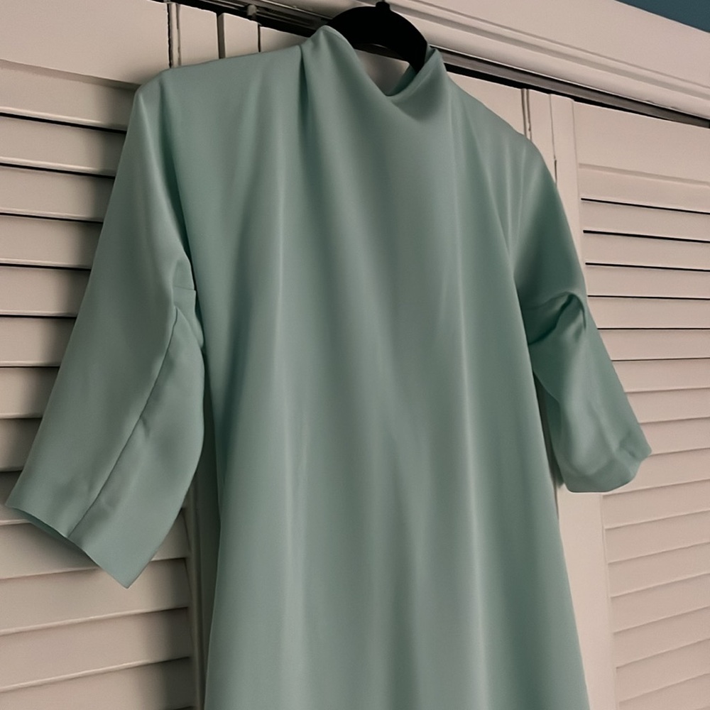 Elegant Mint Green DVF Dress - Picture 2 of 5